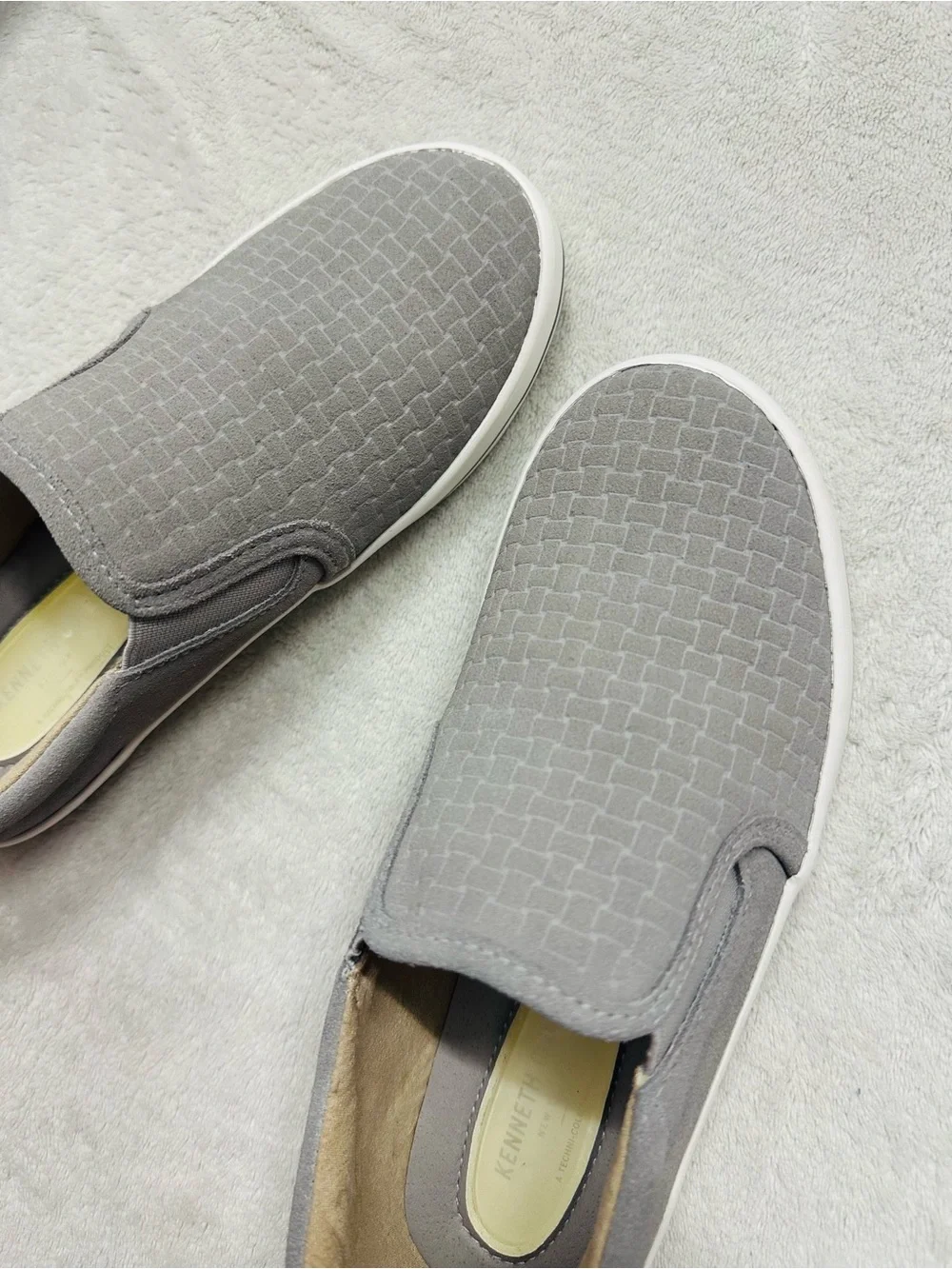 Kenneth Cole New York Boys Shoes Sneakers Size USA 1 (UK 13.5) Grey Excellent Co
